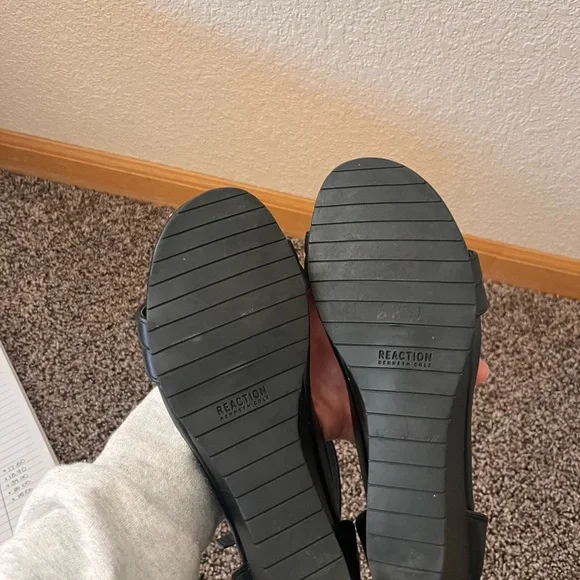 Kenneth Cole Reaction Black Wedge Sandals with Ankle Strap - Picture 8 of 8